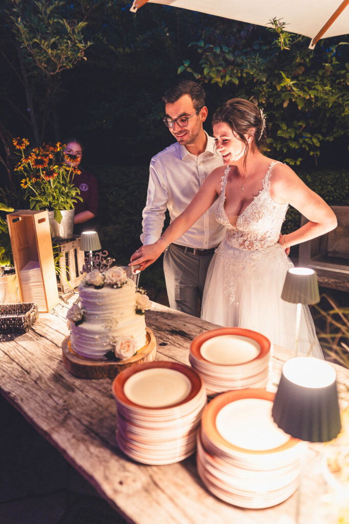 Torte Anschneiden Hochzeit