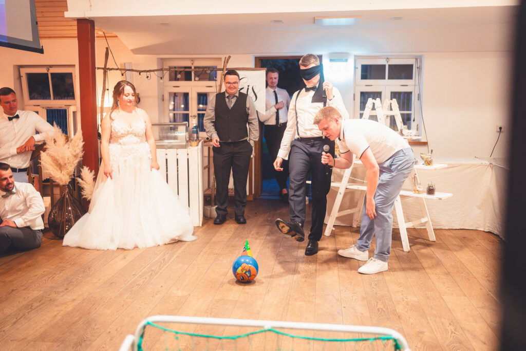 Spiel Hochzeit Ball