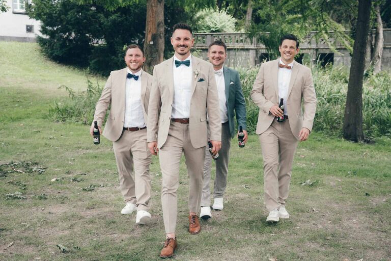 Gruppenfoto Jungs Hochzeit