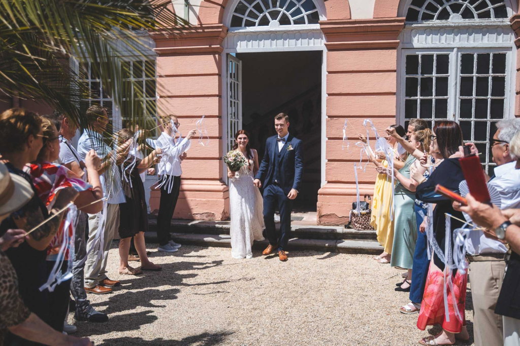 hochzeit schloss weilburg auszug wunderkerzen