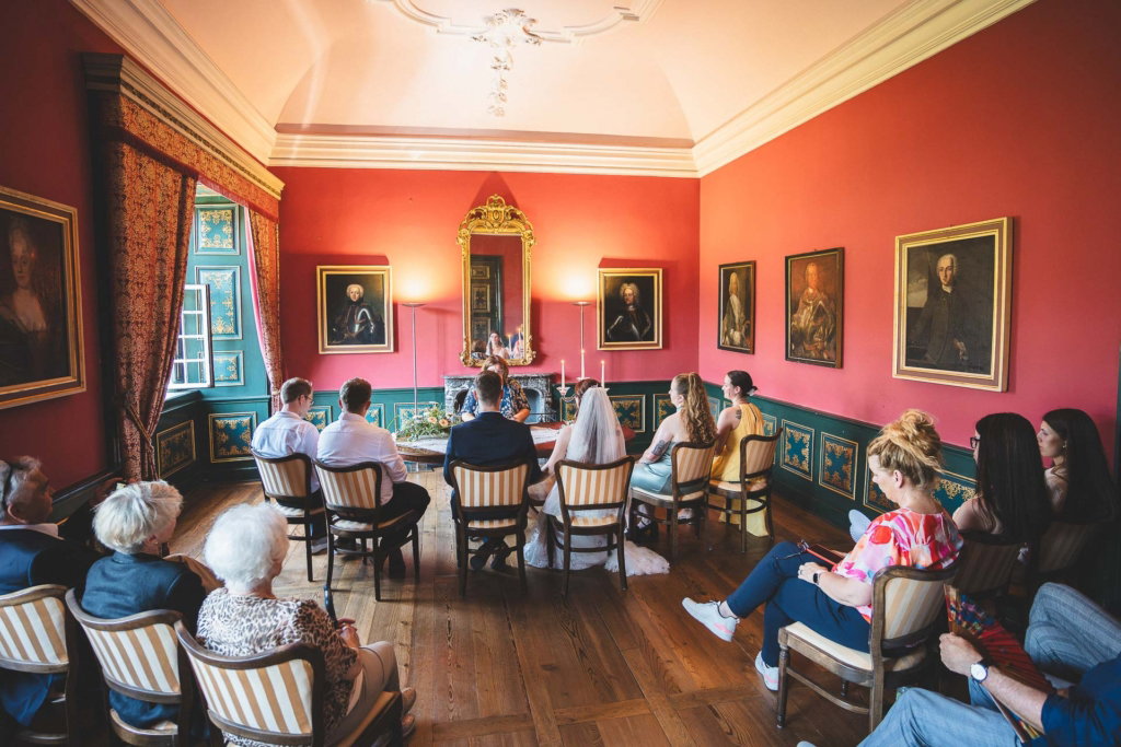 hochzeit schloss weilburg roter saal trauung